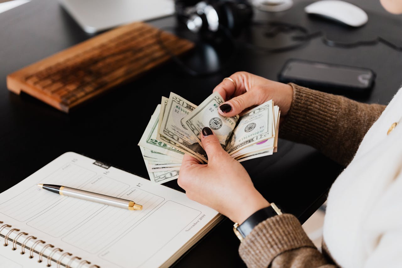 The Simple 50/30/20 Budget Rule That Actually Works